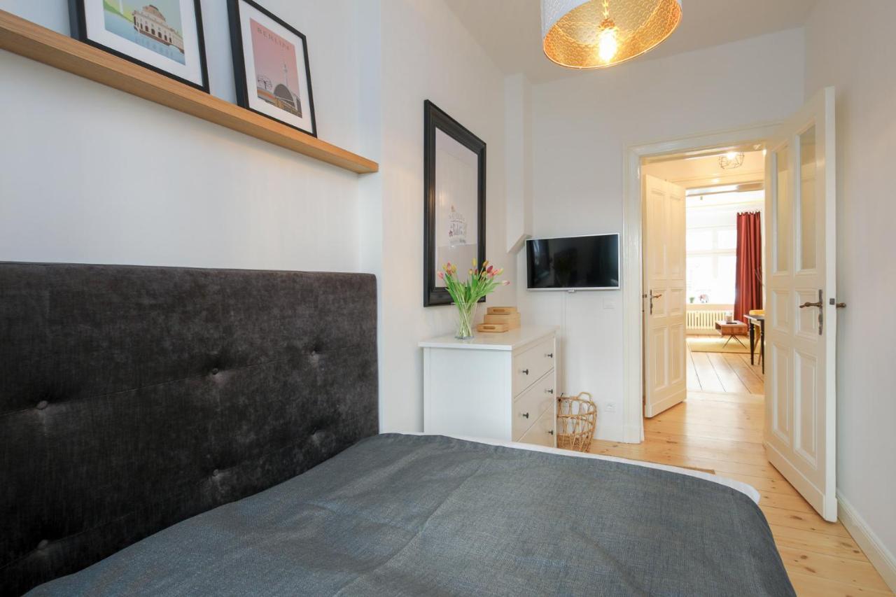 4 Personen Altbau Apartment Nahe Kurfuerstendamm - Romeo & Julia ベルリン エクステリア 写真