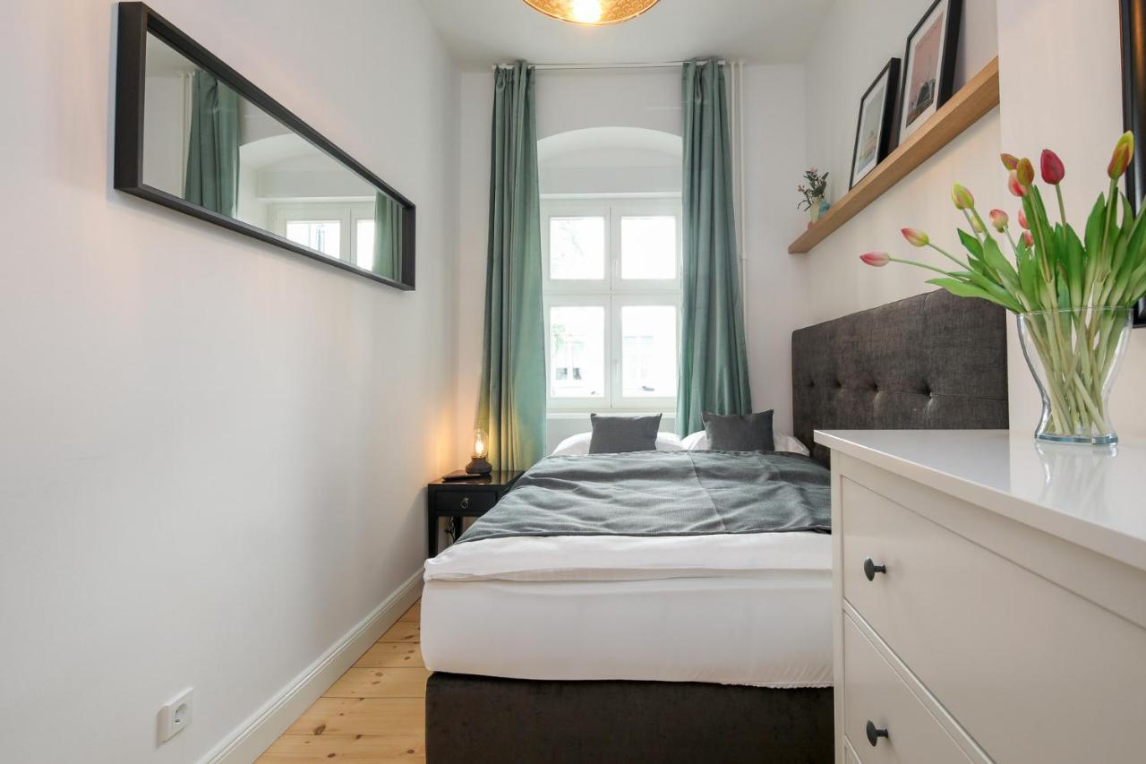 4 Personen Altbau Apartment Nahe Kurfuerstendamm - Romeo & Julia ベルリン エクステリア 写真
